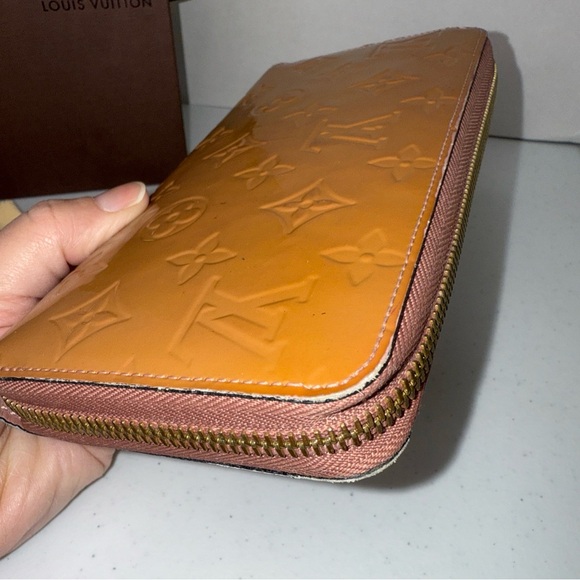 Louis Vuitton Caramel vernis zippy long Monogram Wallet - Picture 10 of 16